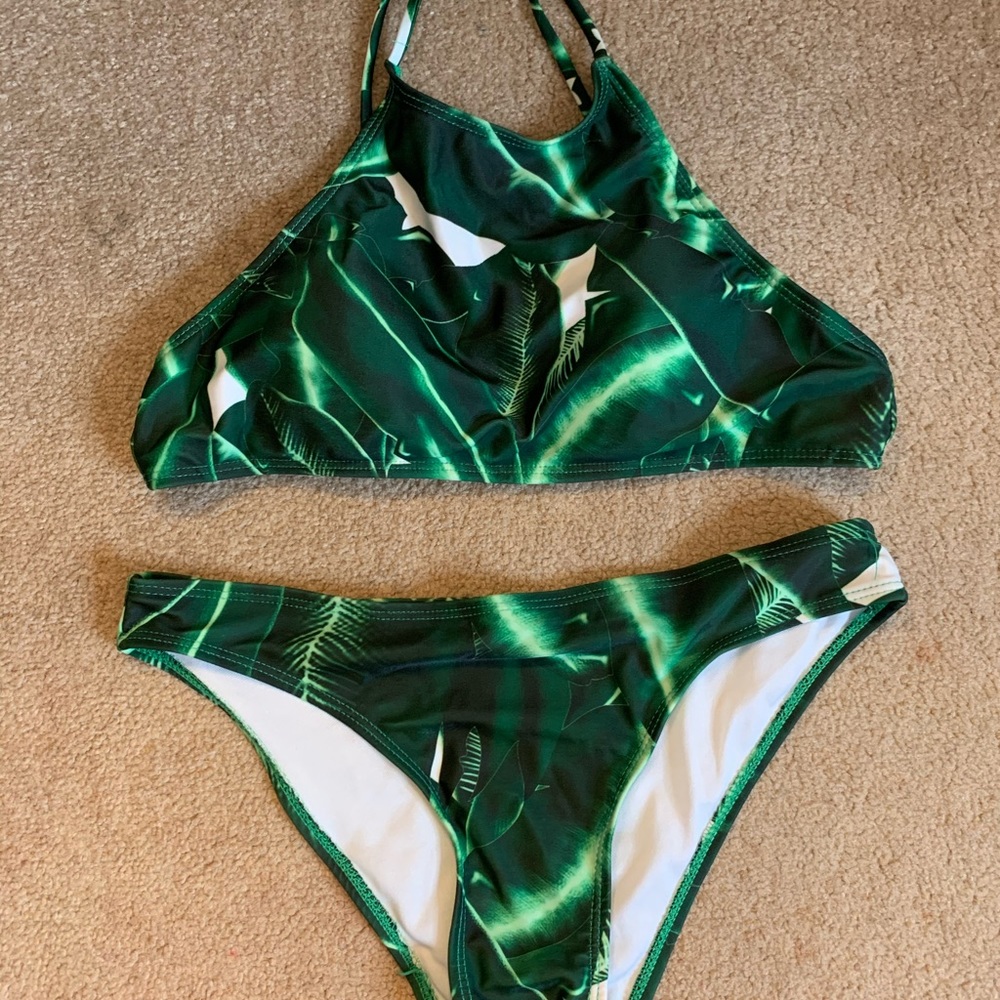 Banana Leaf Print Halter Bikini Set!